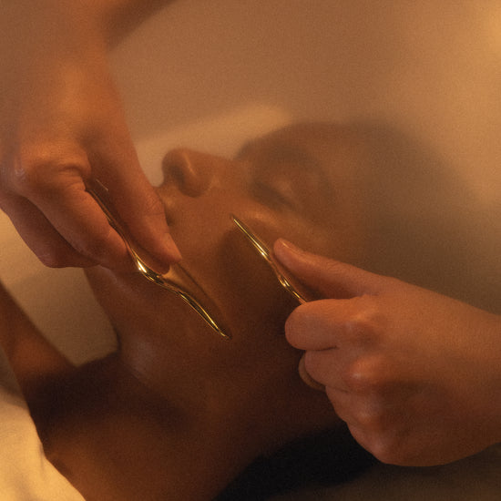 Cérémonie corporelle florale - AWŪ