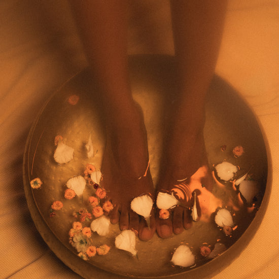 Massage thaï des pieds - AWŪ