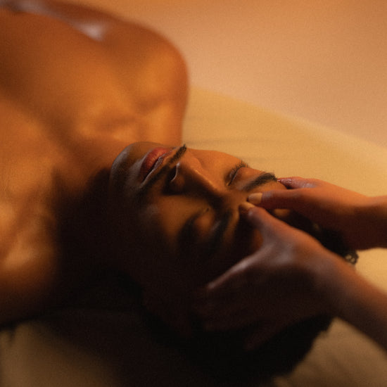 Massage suédois Aroma - Offre corporative - AWŪ