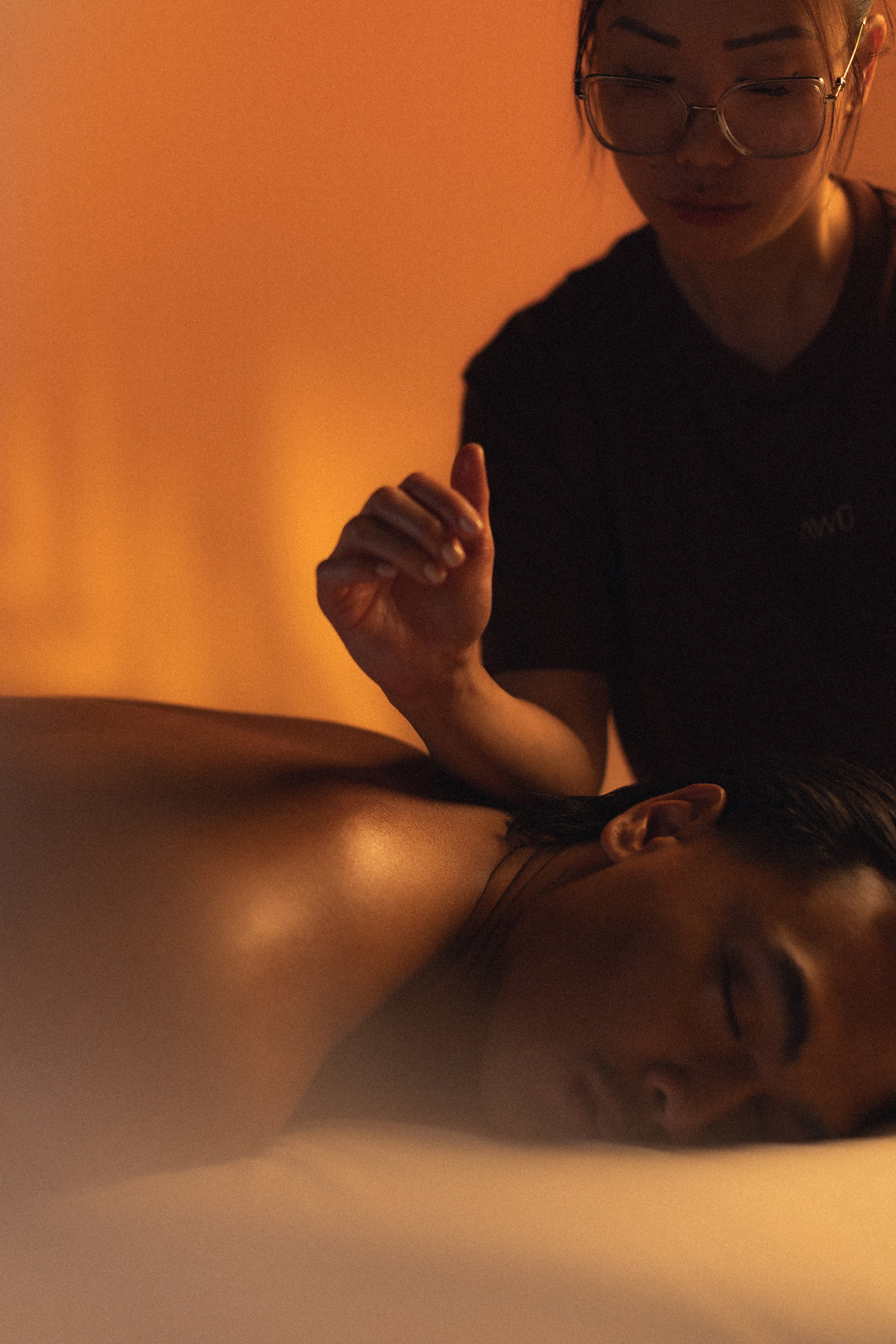 Massage lomi-lomi - AWŪ