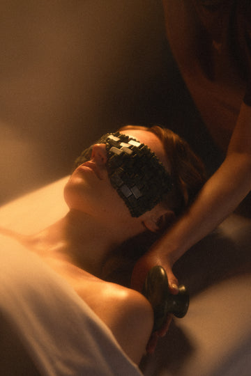Massage aux pierres de jade - AWŪ