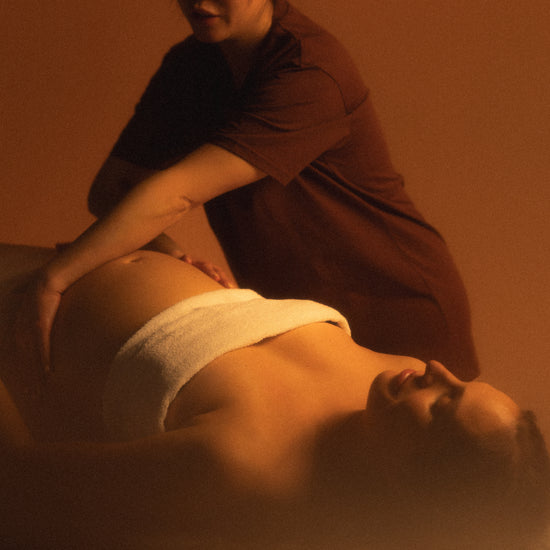 Massage femmes enceintes - AWŪ