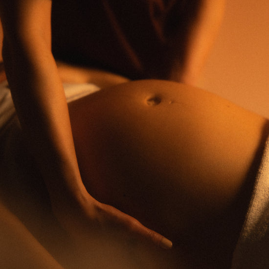 Massage femmes enceintes - AWŪ
