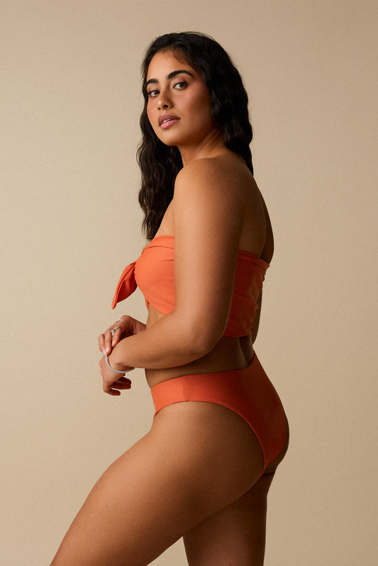 Bas de maillot échancré Abricot - Boutique